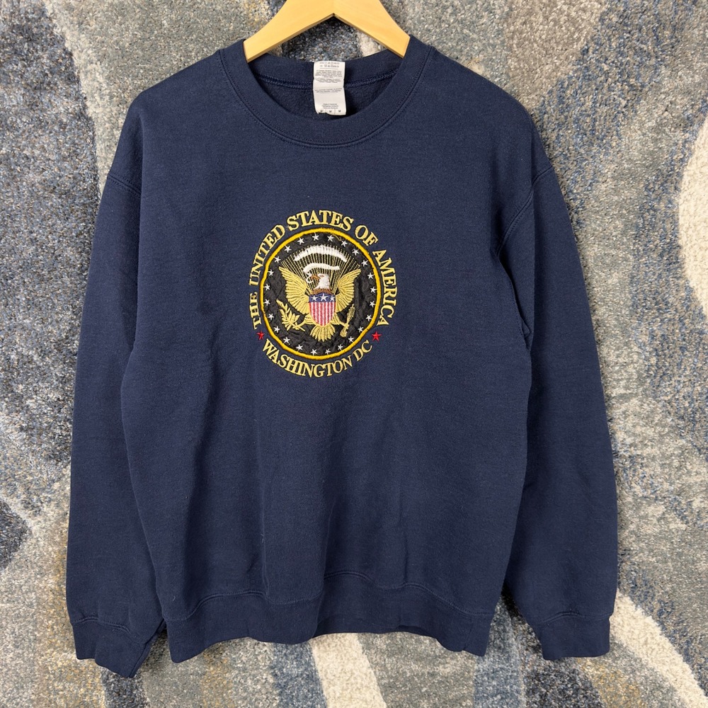 Gildan USA Seal Sweatshirt Mens M Navy Blue Washington DC Patriotic Y2K